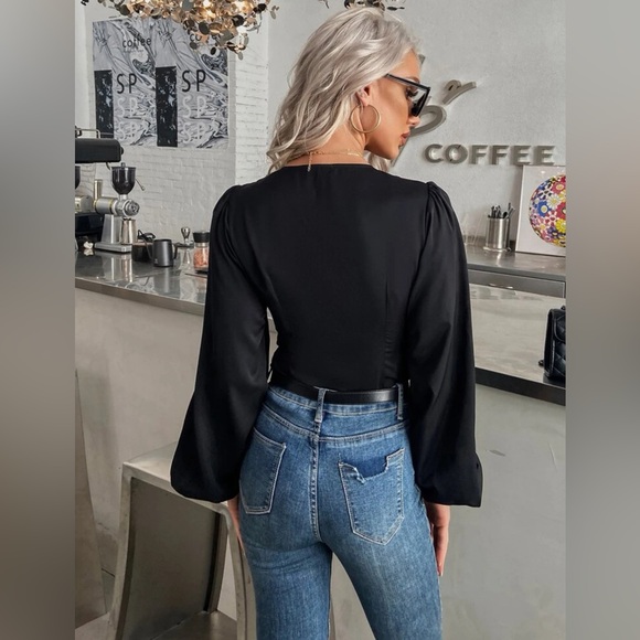 Privé Button Up Long Bishop Sleeve Blouse - Picture 5 of 7